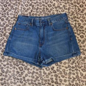 super cute american eagle mom shorts!✨